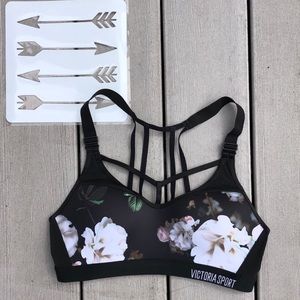 VICTORIA’S SECRET lightly lined sport bra, sz 32C